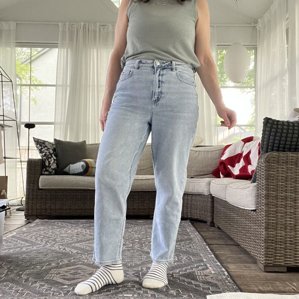 American Eagle Mom Straight Jeans Light Wash Womens 10 Short